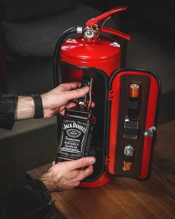 FireBar™ - Die außergewöhnliche Mini-Bar im Feuerlöscher-Look!
