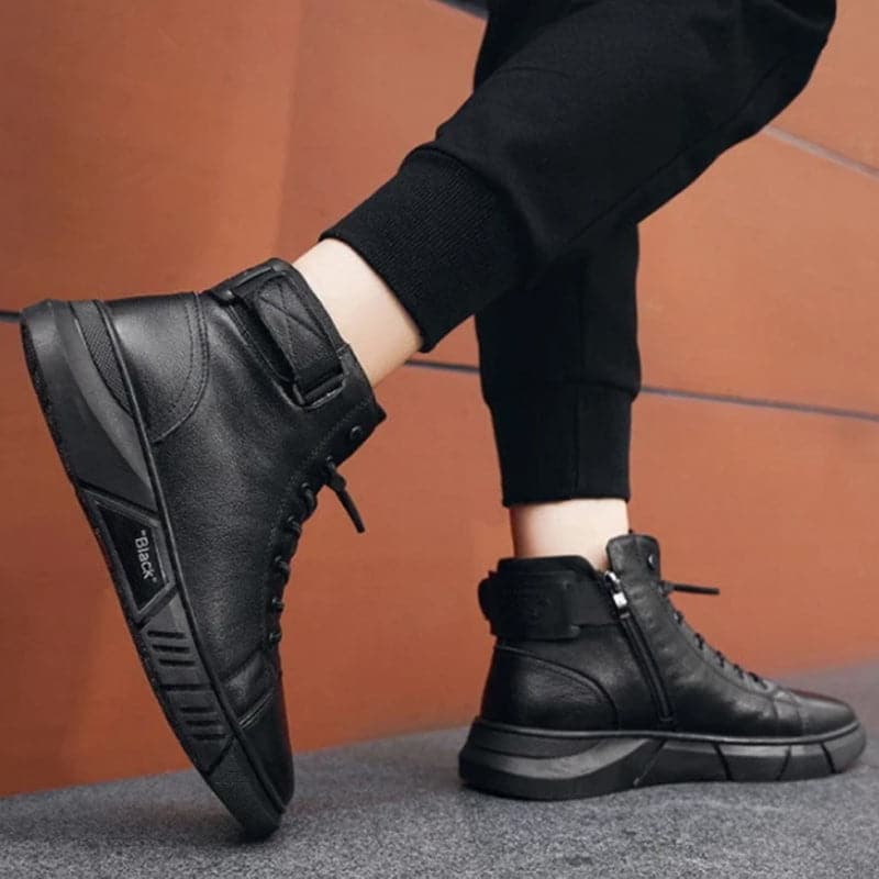 Brogan™ - Schwarze warme Lederstiefel