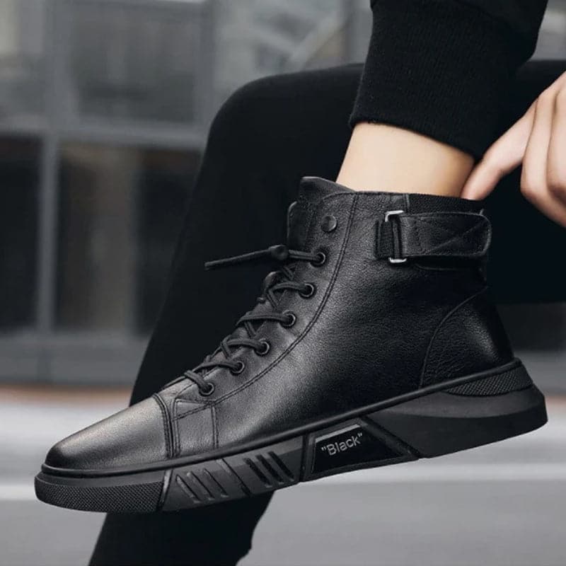 Brogan™ - Schwarze warme Lederstiefel