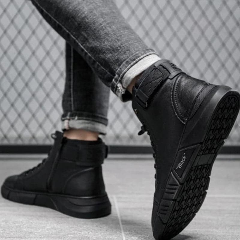 Brogan™ - Schwarze warme Lederstiefel