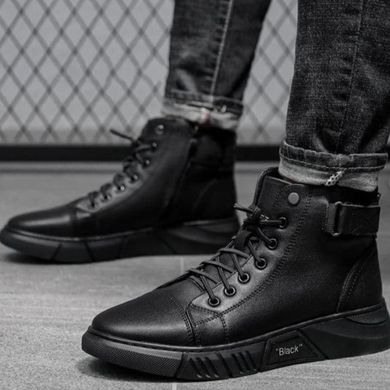 Brogan™ - Schwarze warme Lederstiefel