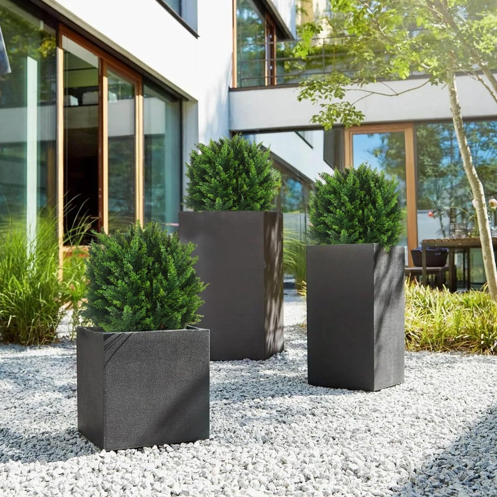 EverVerde™ Künstlicher Zedern-Formbaum – Müheloses üppiges Grün, das das ganze Jahr über lebendig bleibt